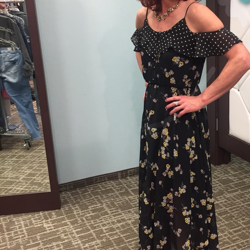 Cold shoulder dress size x-small - Picture 6 of 6